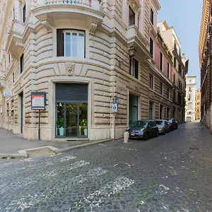 https://roma-suites-navona.it-romehotels.com